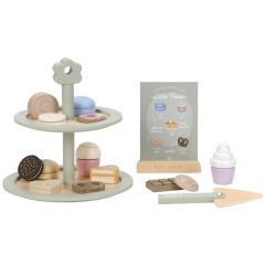 Houten etagère met gebakjes FSC