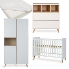 Loft babykamer: bed 60 x 120 cm + matras + commode + kledingkast 3 deuren